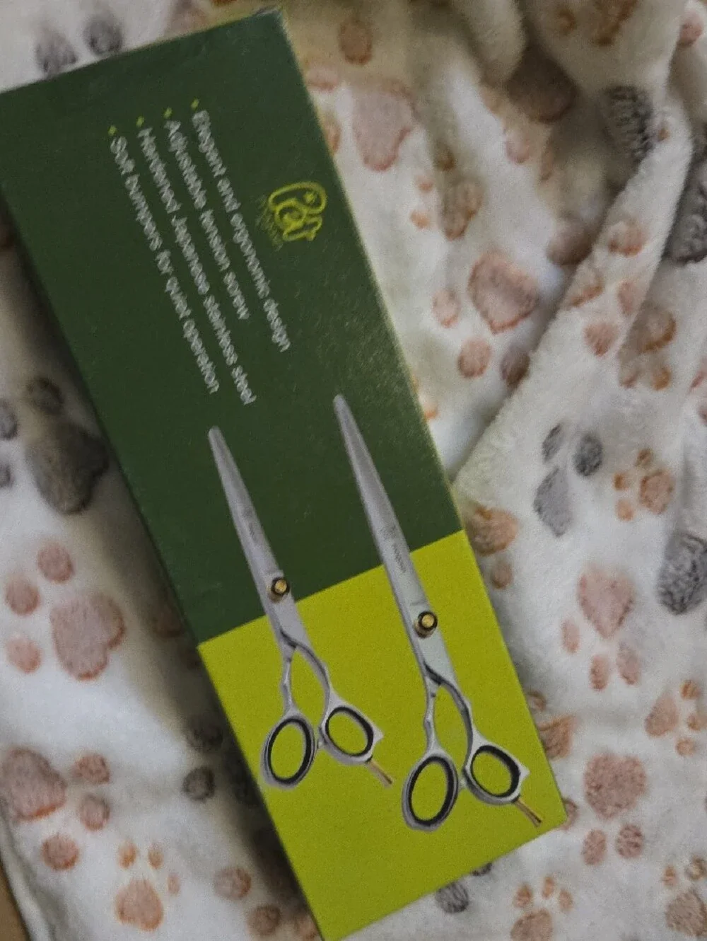 Grooming 2 PC Scissor Set Tool Kit - Green